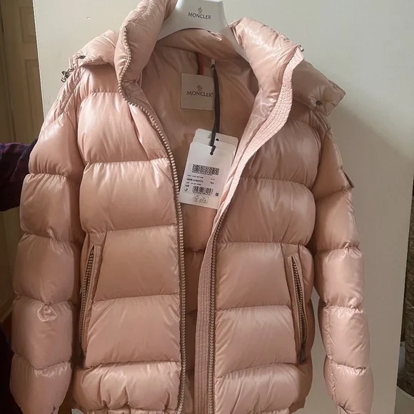 Moncler Never Worn with Tags - Picture 1 of 3